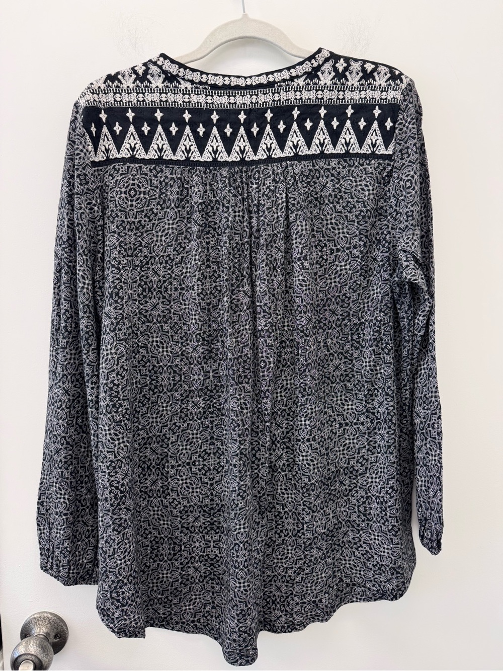 Lucky Brand Black & White Printed Peasant Blouse - Picture 6 of 6
